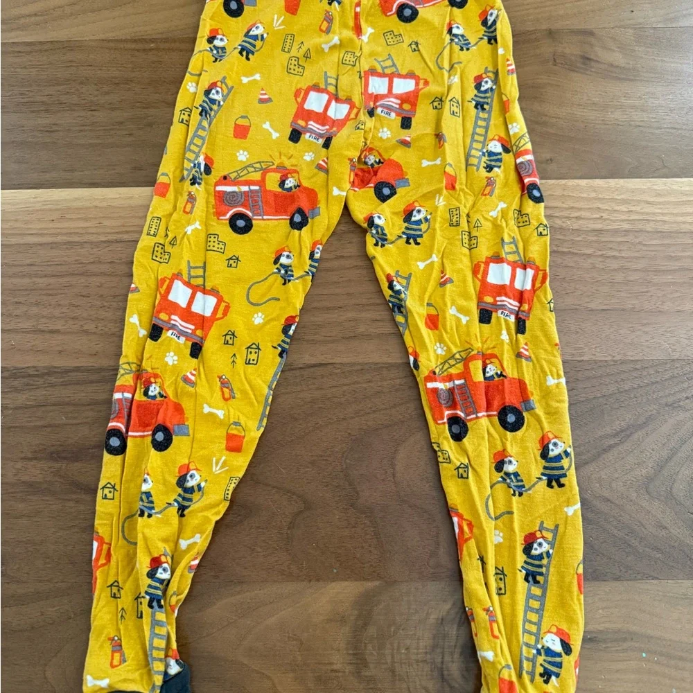 Little Sleepies Firetruck Pups pajamas GUC 3T - Picture 5 of 8